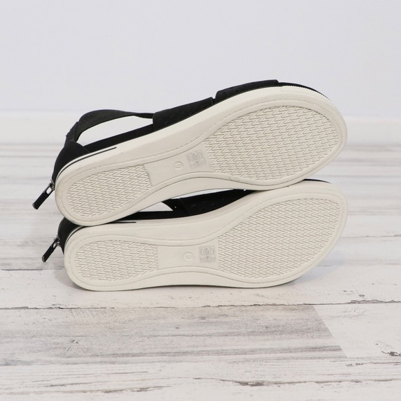 Eileen Fisher Black Sandals - Picture 7 of 7